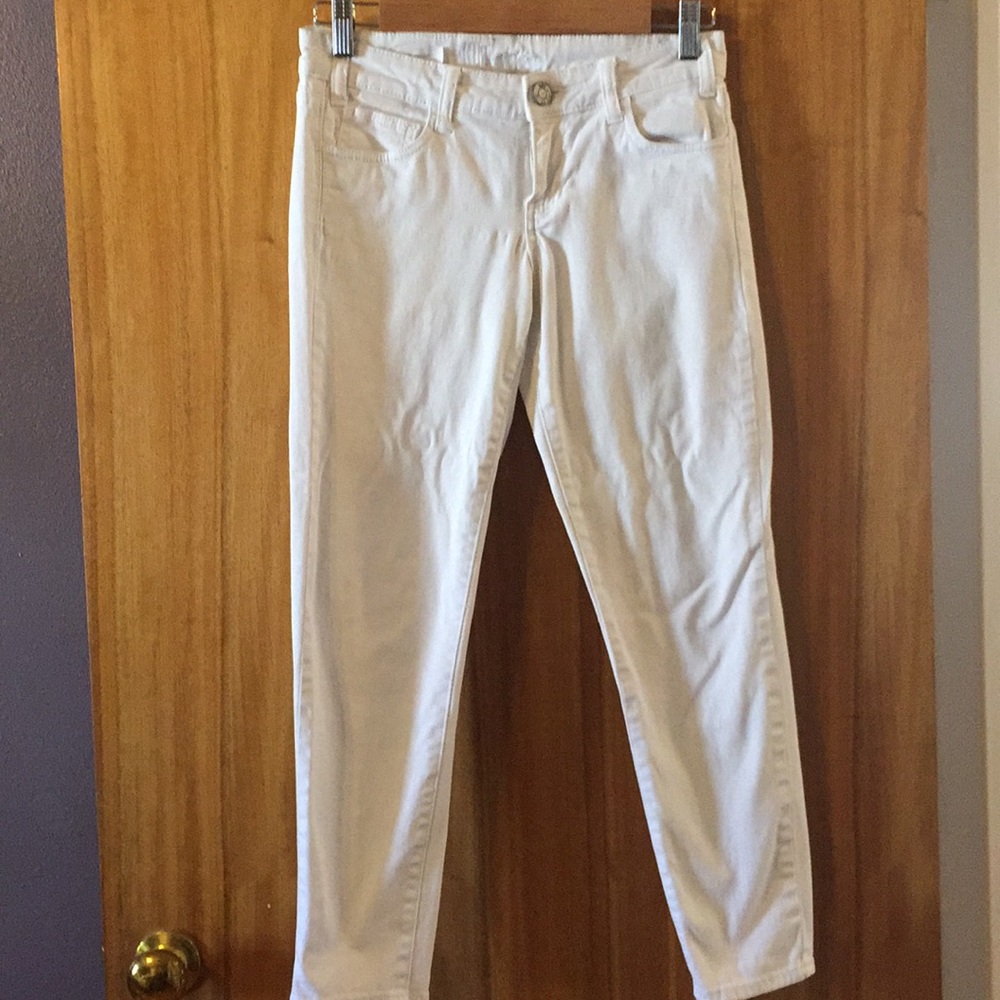 White skinny jeans